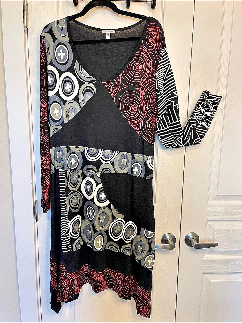 Linea Domani Stretchy Geometric long sleeve Dress